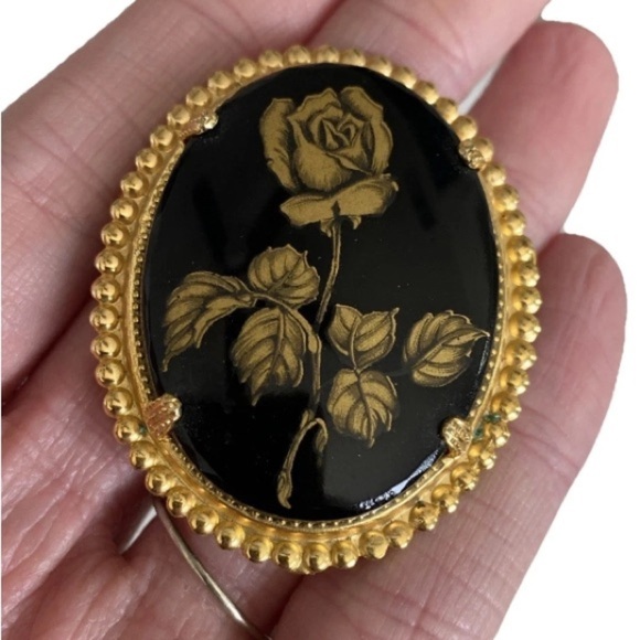 Vintage Black & Gold Rose Brooch Pin - Picture 1 of 3